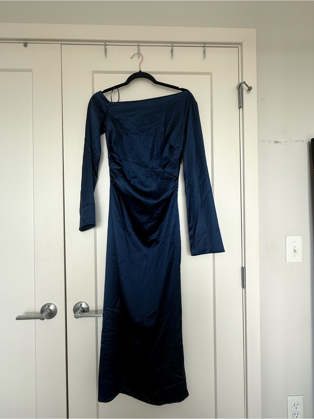 Elegant Navy Long Sleeve Dress